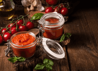 تصویر 2 از رب گوجه فرنگی قوطی فلزی خوش رنگ و غلیظ تولید شده از گوجه تازه